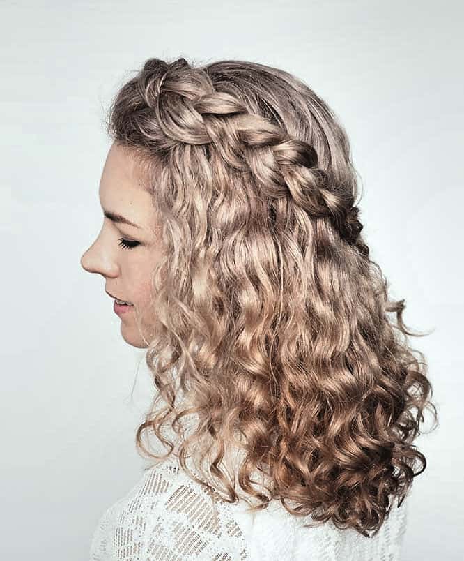 Dirndl Frisuren mit Locken Ideen