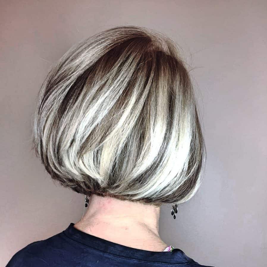 Inspirationen Frisuren Frauen ab 50 Mittellanger Goldener Bob