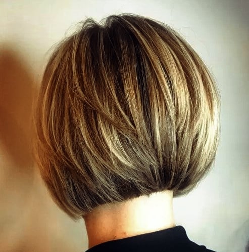 Neuer Frisuren Bob Kurz Gestuft Kurzer geschichteter Bob mit genauen Kanten