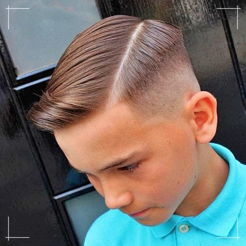 Jungen Frisuren Moderner harter Haarschnitt