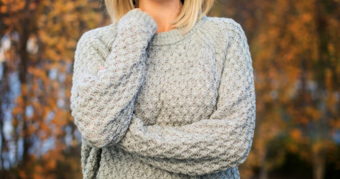 Elegante Long Bob Frisuren in Blond: Glatt und Stilvoll