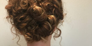 Hochsteckfrisuren Mittellanges Haar Locken: Elegante Looks für jeden Anlass