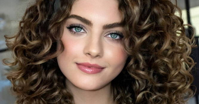 Frisuren 2025 Locken: Der Locken-Look, der alle Blicke auf sich zieht