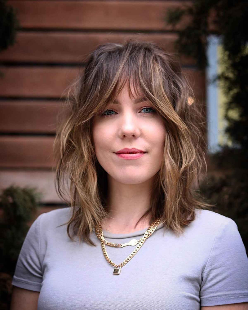 Frisuren Mittellanges Haar Gestuft mit Pony Eckiges Gesicht: So wird's perfekt!