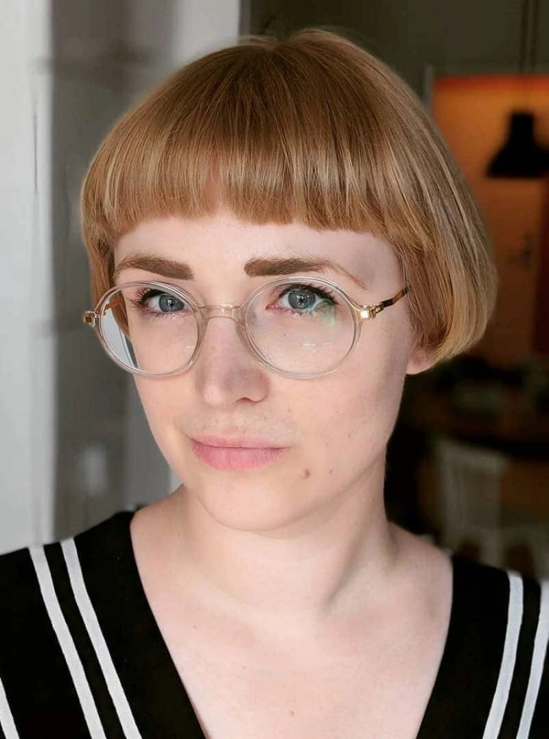 Bubikopf Frisur Kurz Brille: Der perfekte Rahmen für Ihr Gesicht